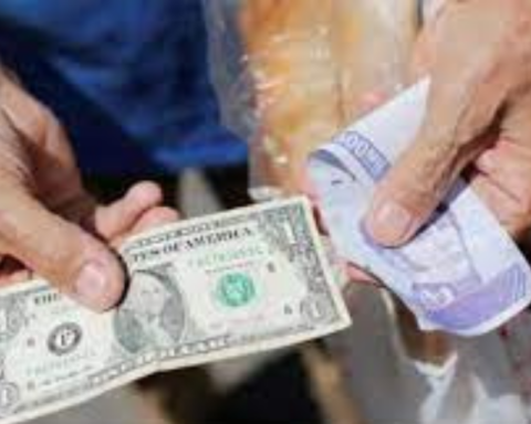 Retired teachers await payment of recreational bonus on #Jul 25