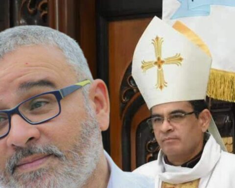 Salvadoran criminal Mauricio Funes attacks Monsignor Álvarez