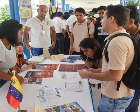 Inician Expoferias de Oportunidades de Estudio en Caracas