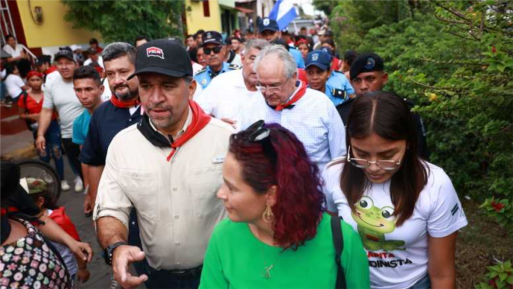 They criticize the Colombian ambassador in Nicaragua for participating in the Sandinista march