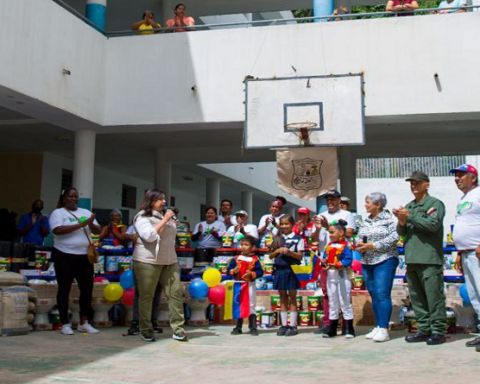 Entregan materiales para rehabilitación de U.E.D Juan Landaeta en Caracas