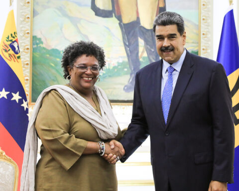 Venezuela and Barbados signed air, agricultural and bilingual education agreements