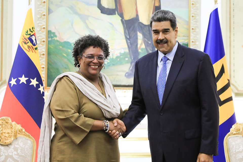 Venezuela and Barbados signed air, agricultural and bilingual education agreements