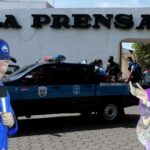 Dictadura celebra IV graduación de jóvenes en cursos de «arte y cultura» en las instalaciones robadas al diario La Prensa