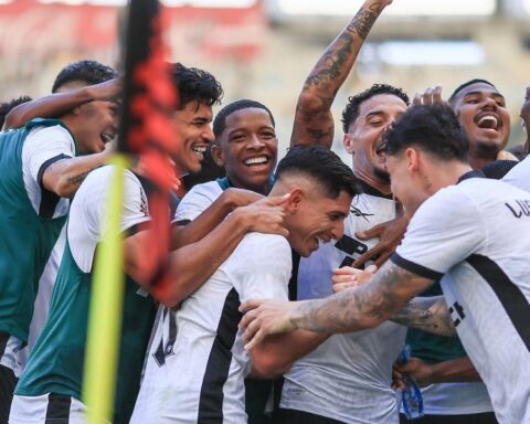 0-2: Botafogo, leader, sinks Flamengo in the Rio derby