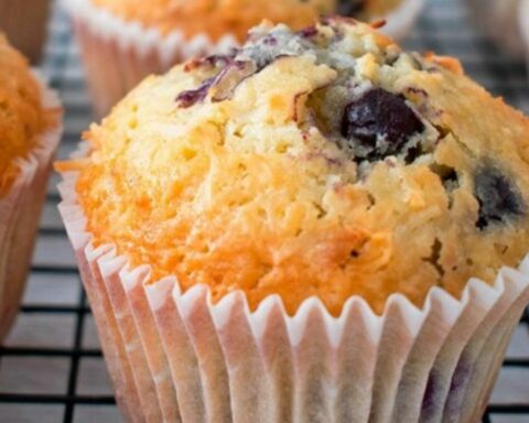 Blueberry muffins, learn how to make the ideal recipe to surprise guests with only 7 ingredients
