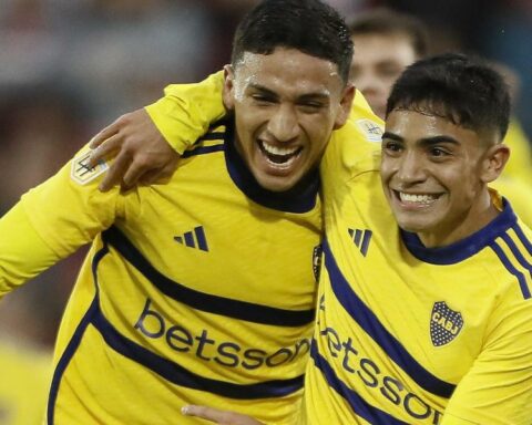 Boca plays like Zenón, grows and dreams