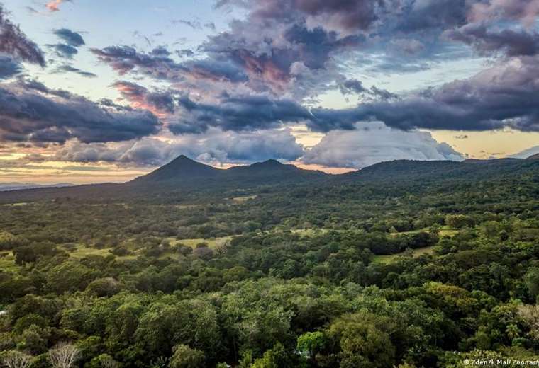 Costa Rica monitors volcano due to increase in seismicity