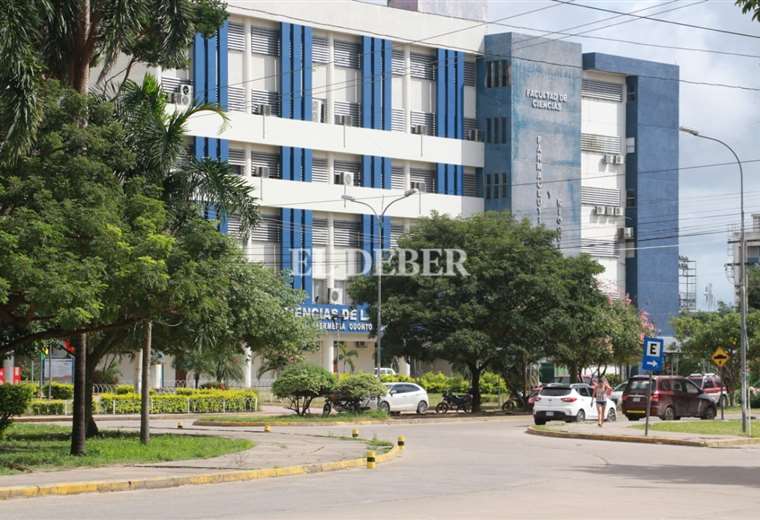 Influenza: University students return to the classrooms of Gabriel René Moreno after a week