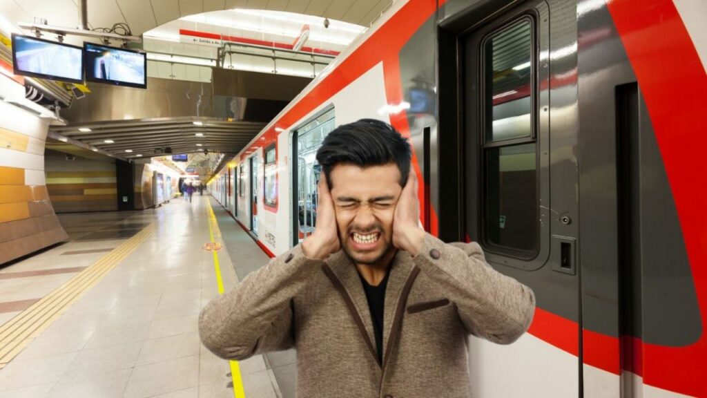 Which is the noisiest metro station in Chile, according to experts