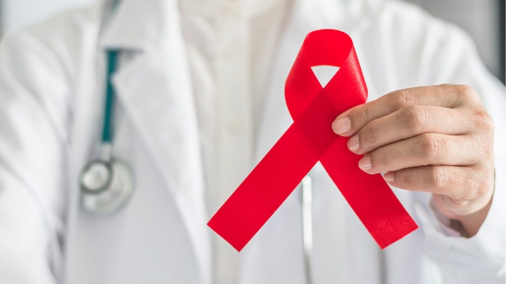 Experts remember that protecting the identity of HIV positive patients "is also a way of providing support"