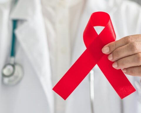 Experts remember that protecting the identity of HIV positive patients "is also a way of providing support"