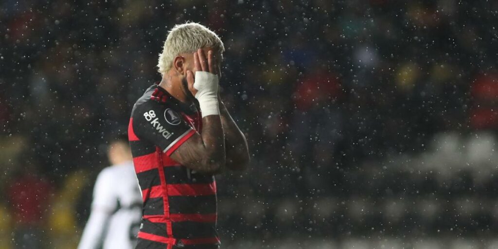 Flamengo collapses