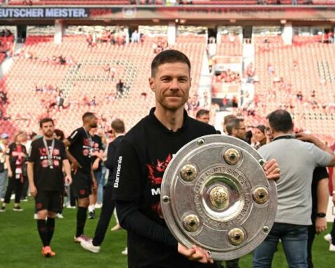 New success for Leverkusen: first team to finish the Bundesliga undefeated