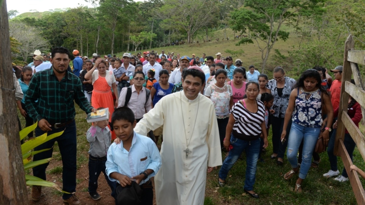 Nicaraguan bishop Rolando Álvarez is awarded in Washington