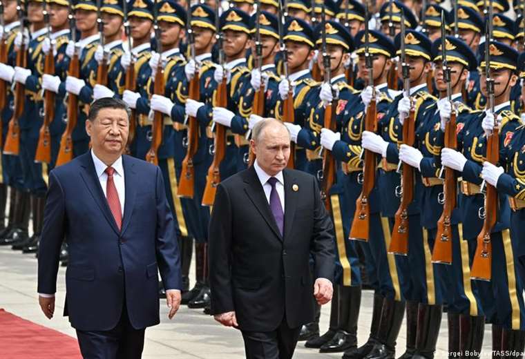 Putin in China: Xi deepens relationship with Russia