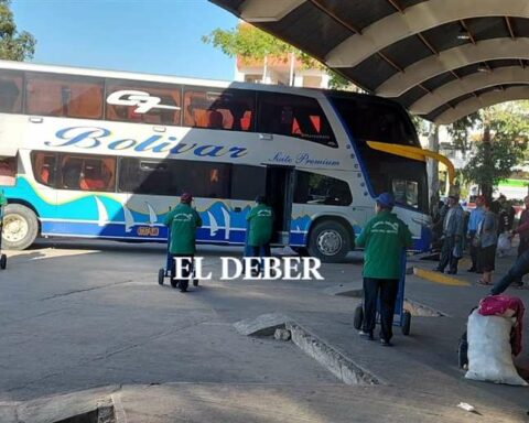 Salaried drivers announce road blockades demanding a “living wage”