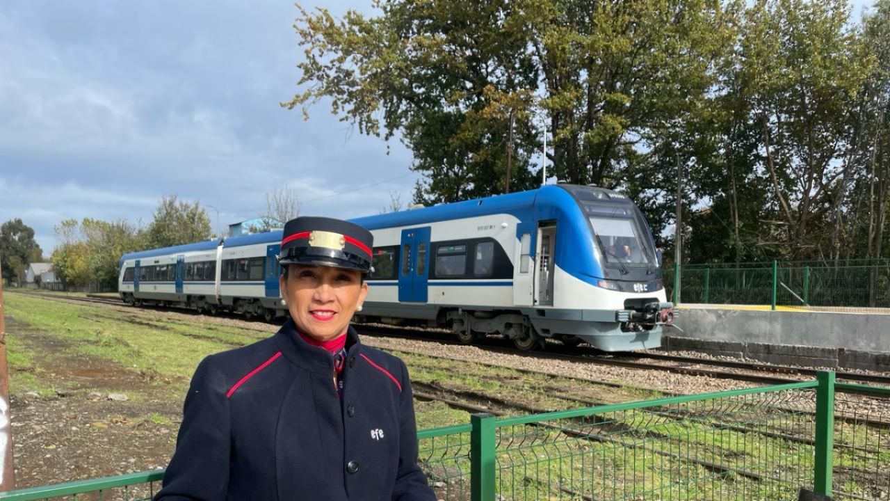 Take a seat before finding out how long it will take to travel from Quepe to Temuco by train