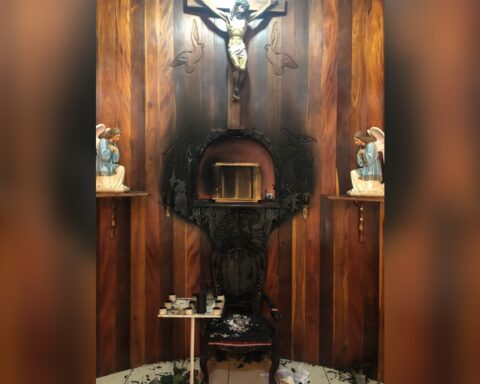 They burn the tabernacle of the parish of San Juan Bautista, in Nueva Segovia