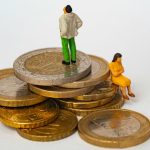 Who can collect compensation for divorce in Chile with only 2 requirements