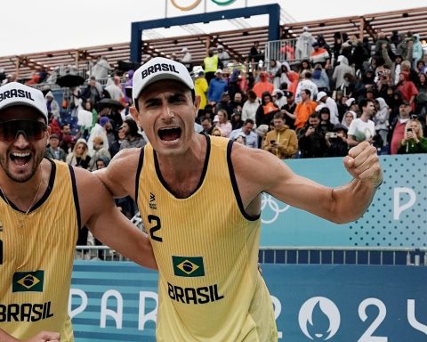 André and George stand out in the beach volleyball debut in Paris 2024