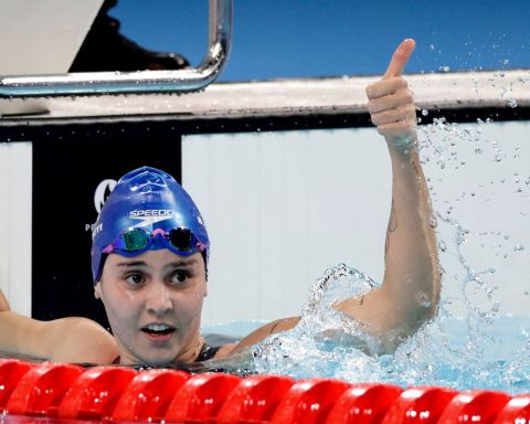 Beatriz Dizotti advances to Brazil's first swimming final in Paris