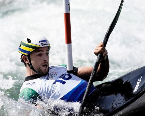 Brazilians secure spot in canoe slalom semifinals