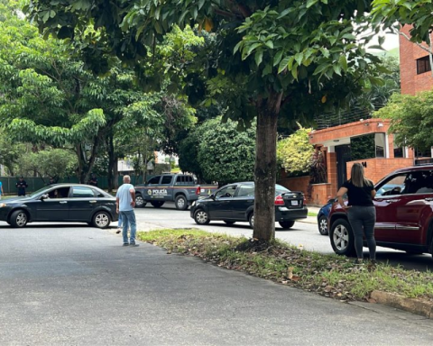 Carlos Lozano reported a raid on his house in Valencia