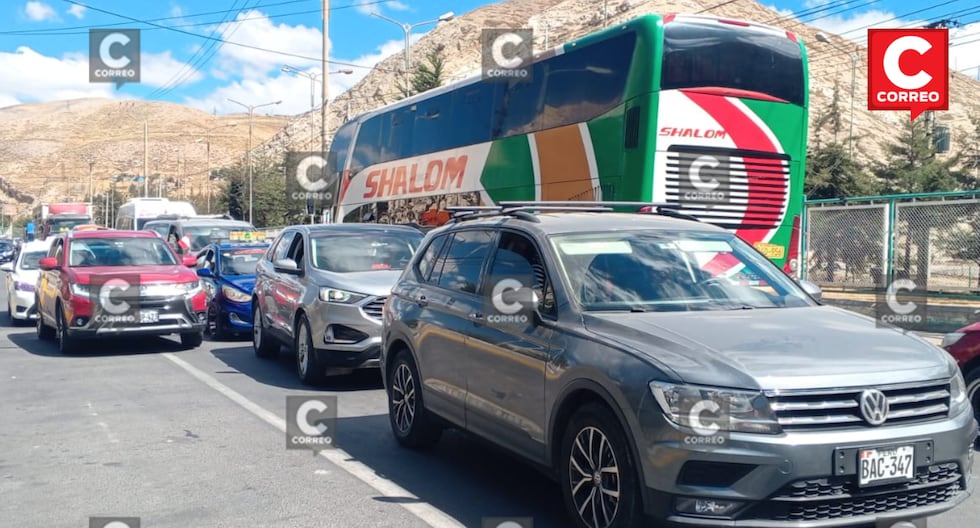 Central Highway collapses due to the passage of hundreds of units from Lima to the center of the country