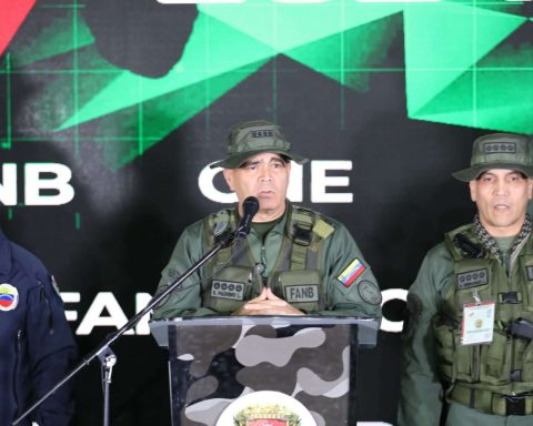 Ceofanb: We congratulate the people for so much peace and so much civility