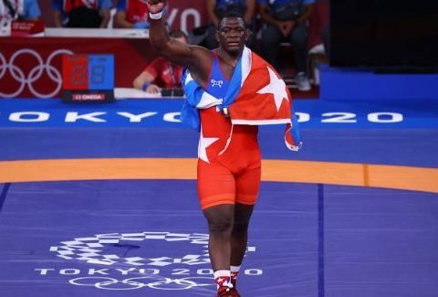 Chile dismisses suit for assault against Cuban wrestler Mijaín López