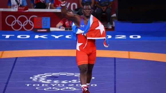 Chile dismisses suit for assault against Cuban wrestler Mijaín López