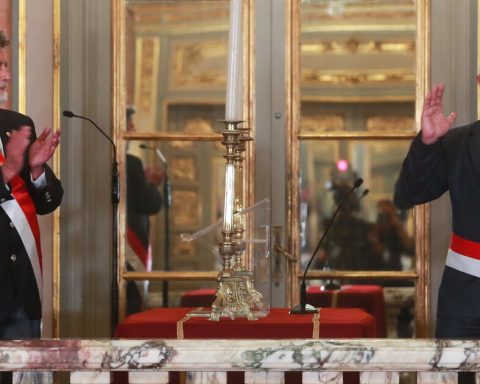 Congress seeks political sanction to disqualify Francisco Sagasti