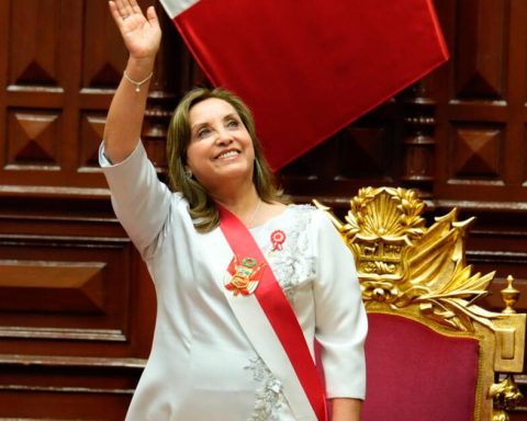 Dina Boluarte does not recognize fiscal crisis in Peru: "Today our country maintains a monetary strength"