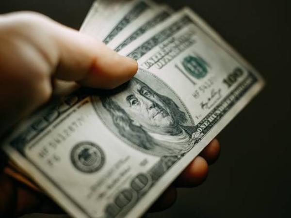 Dollar could close, for the second consecutive week, above $4,000