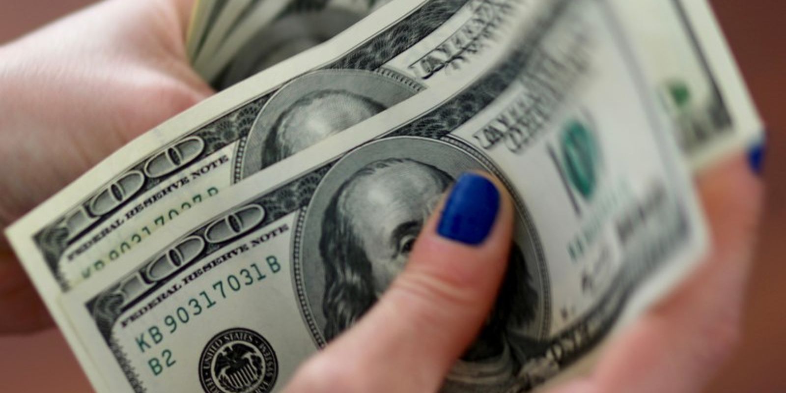 Dollar remains close to R$5.60 amid uncertainty in Brazil and abroad