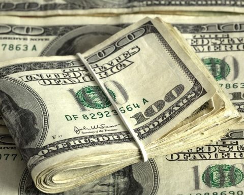 Dollar: this is how the exchange rate started in the second half of July