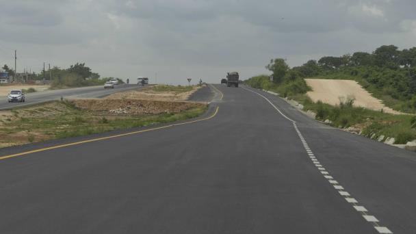 Ecological Avenue is paved up to the Pan-American Highway