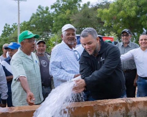 FEDA entrega pozos irrigarán 3,500 tareas en Pedernales