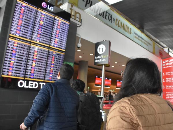 Flight delays in Colombia due to global technological failure