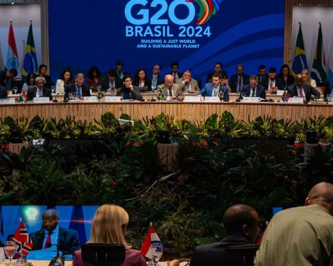 G20 meeting discusses taxing the super-rich and climate emergency