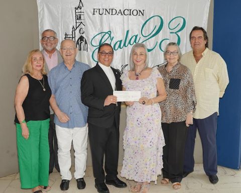 Gala 23 Foundation donates contributions to the San Pedro Apóstol Church