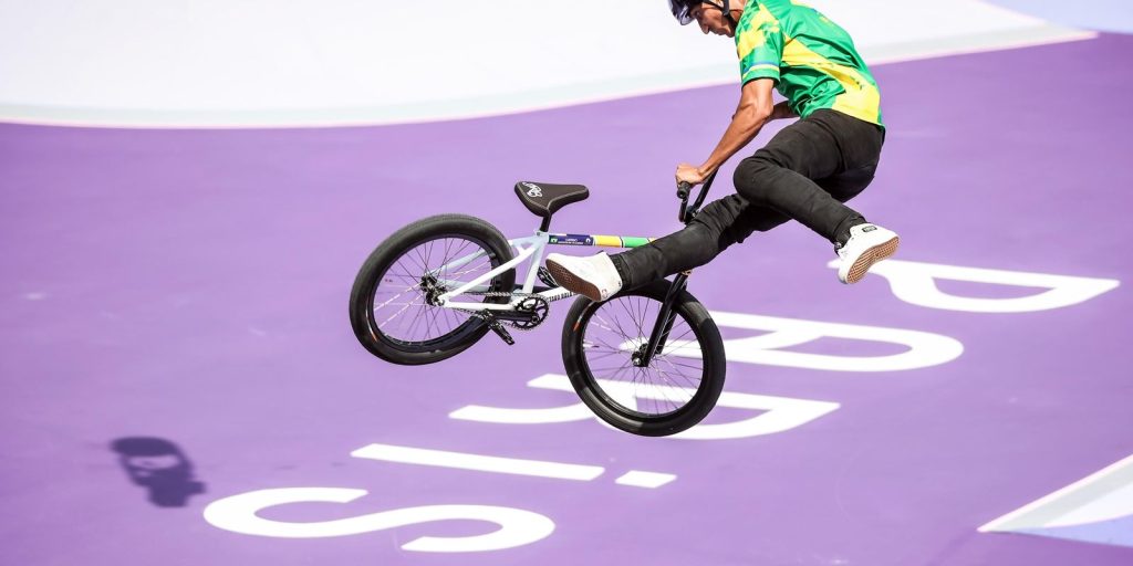 Gustavo Bala Loka puts Brazil in the BMX cycling final at the Olympics