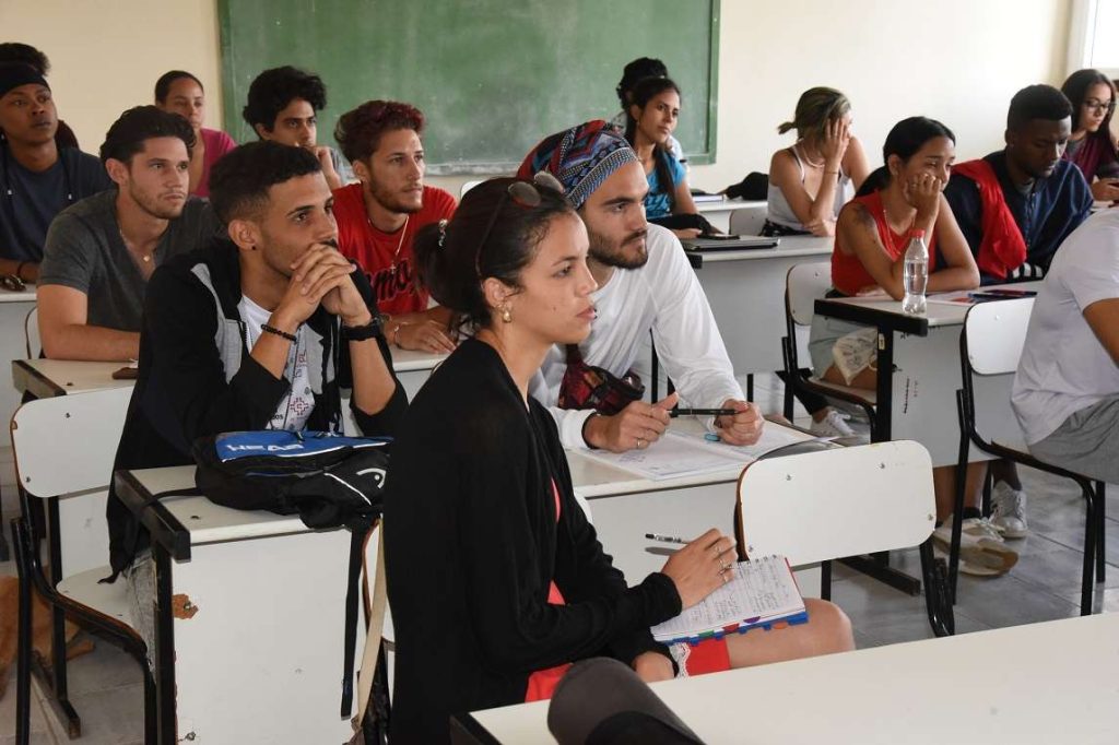 Higher education in Cuba: broad access and “challenges” in student retention and support