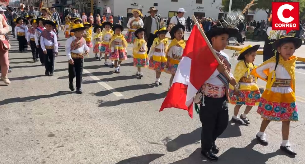 Huancayo begins the Santiago festival with a grand parade of children and adults