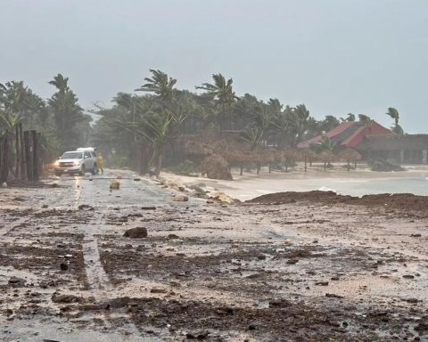 Hurricane Beryl causes damage in Mexico and Jamaica on its way to the US