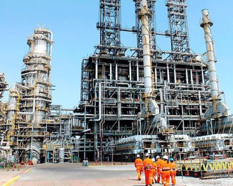 Hydrocarbons: measures are proposed for the reactivation of the sector