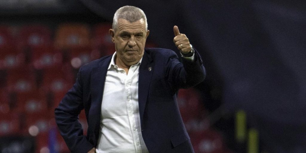 Javier Aguirre, presented again with Mexico