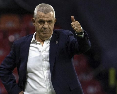 Javier Aguirre, presented again with Mexico