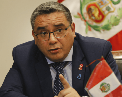 Juan José Santiváñez: It is revealed that companies of the Minister of the Interior owe almost half a million soles to the State